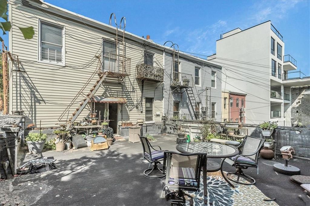 382 Manhattan Avenue Greenpoint Brooklyn NY 11211