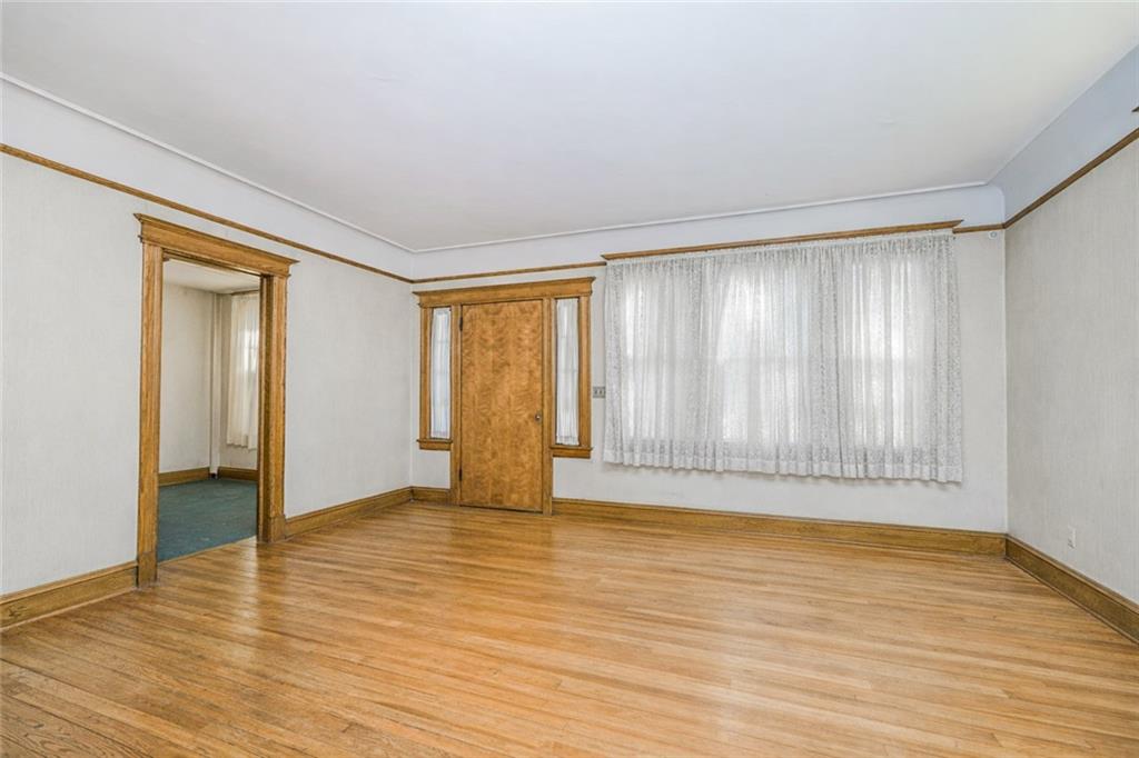 247 Guyon Avenue Oakwood Staten Island NY 10306