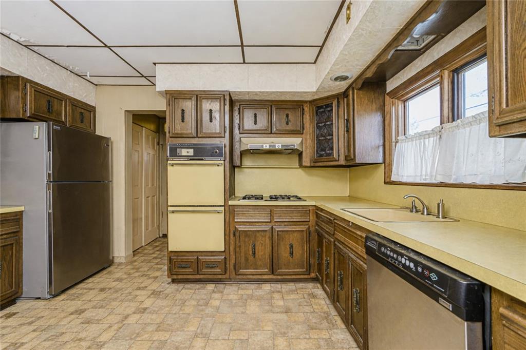 247 Guyon Avenue Oakwood Staten Island NY 10306