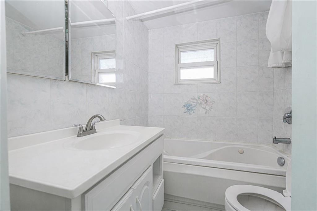 247 Guyon Avenue Oakwood Staten Island NY 10306