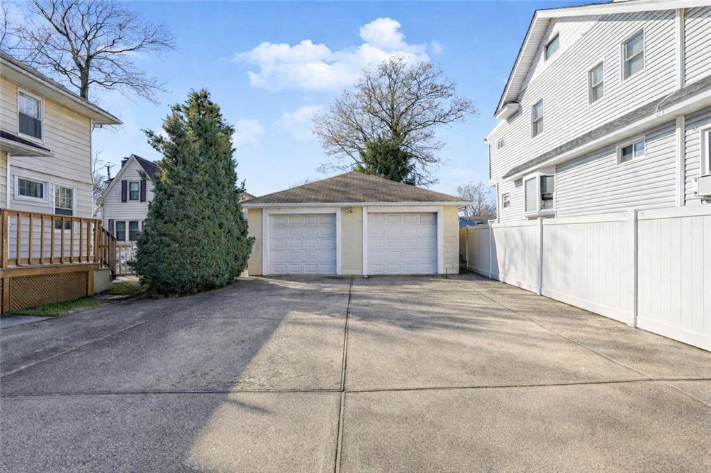 247 Guyon Avenue Oakwood Staten Island NY 10306