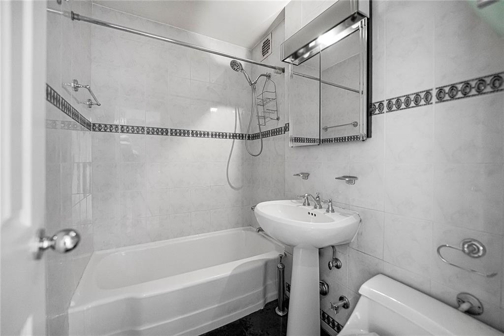 2610 Ocean Parkway Gravesend Brooklyn NY 11235