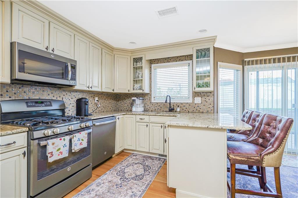 11 Whitaker Place Dongan Hills Staten Island NY 10304