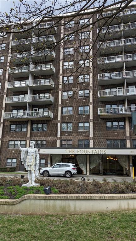1100 Clove Road Sunnyside Staten Island NY 10301