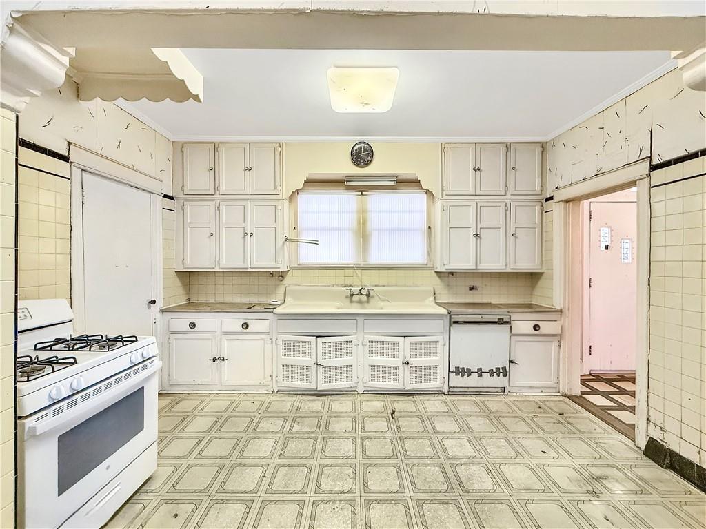 2156 Ocean Parkway Gravesend Brooklyn NY 11223