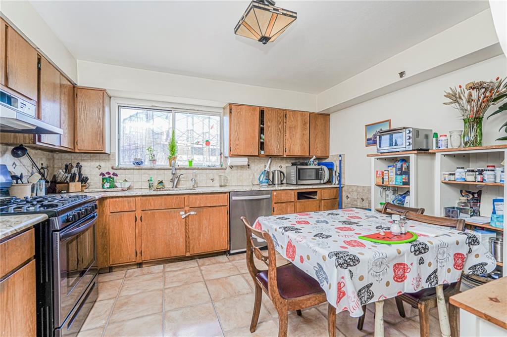 47 Tappen Court Stapleton Staten Island NY 10304