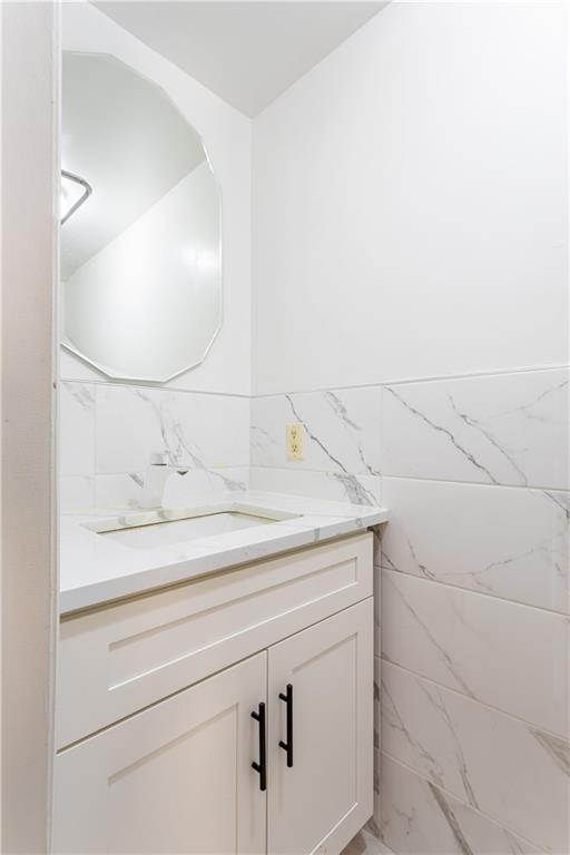 69 Alex Circle South Beach Staten Island NY 10305