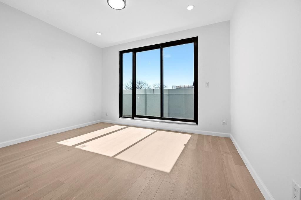 207 Bay 35th Street Bath Beach Brooklyn NY 11214