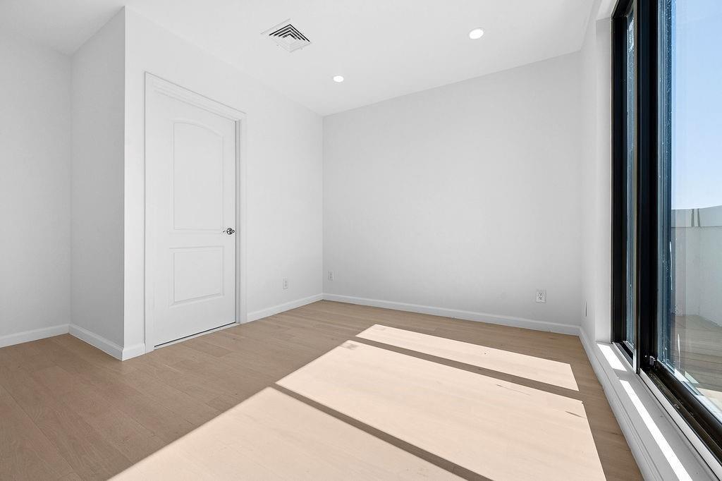 207 Bay 35th Street Bath Beach Brooklyn NY 11214