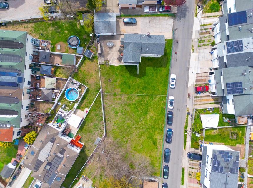 31 Post Lane Mariner's Harbor Staten Island NY 10303