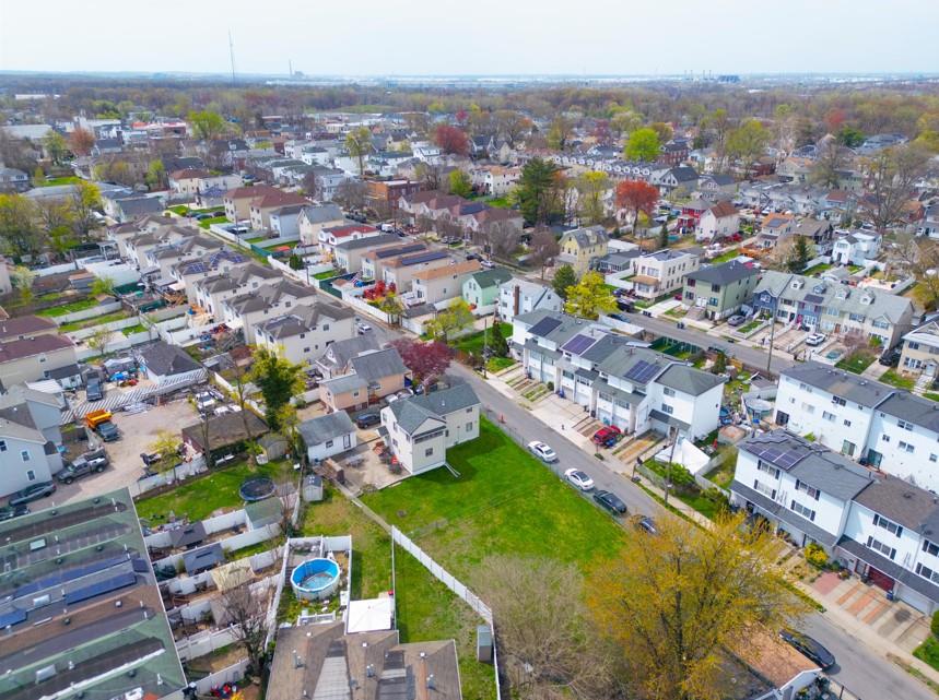 31 Post Lane Mariner's Harbor Staten Island NY 10303