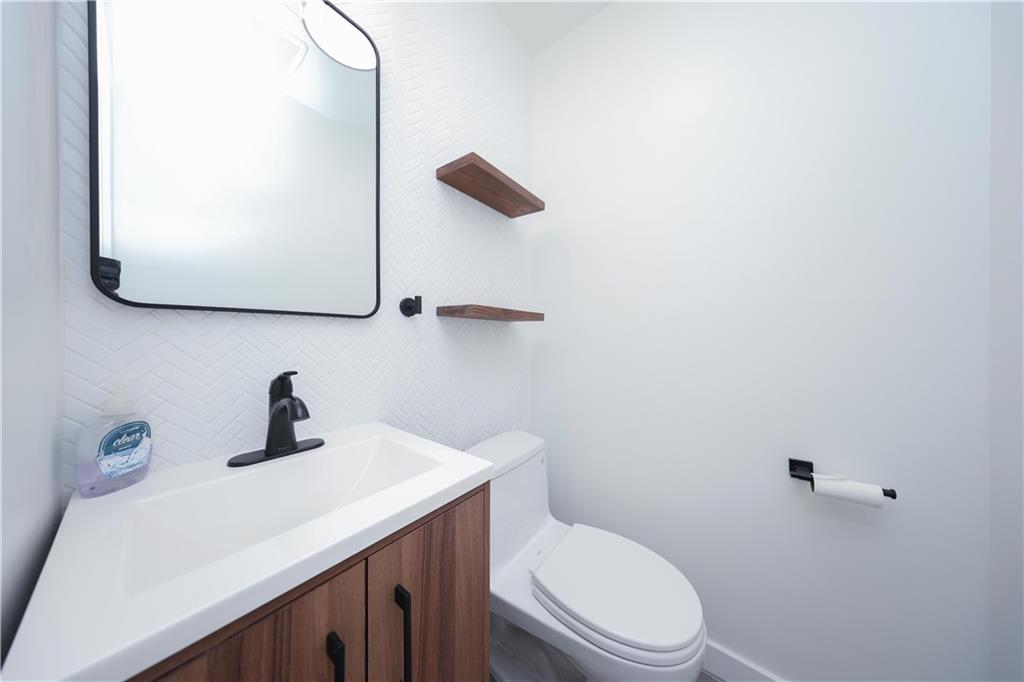 22 Gardenia Lane New Springville Staten Island NY 10314