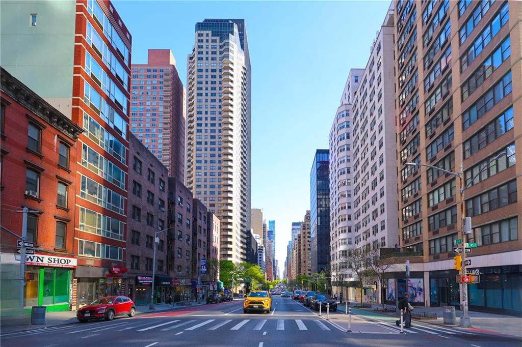 301 East 45th Street Midtown East New York NY 10017