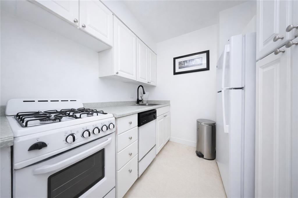 301 East 45th Street Midtown East New York NY 10017