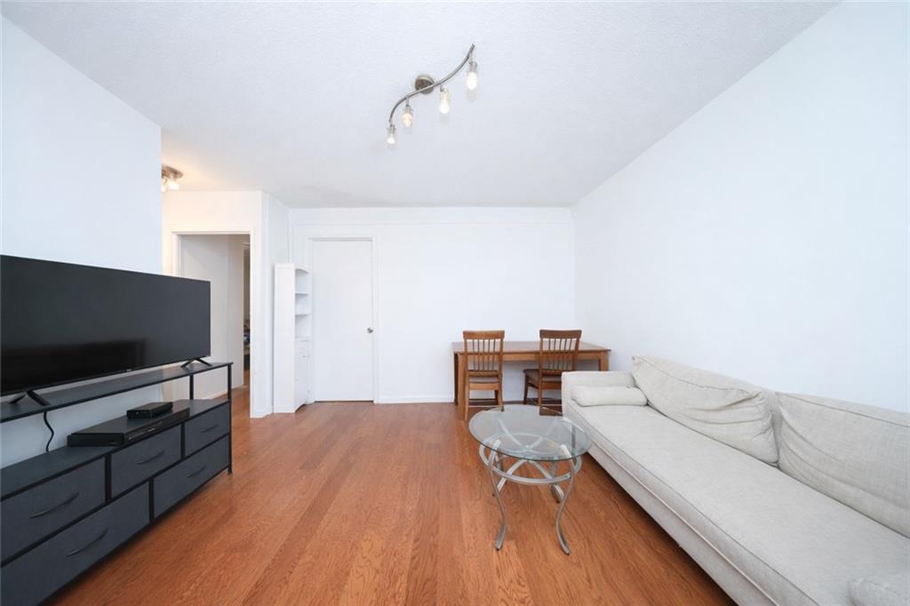 301 East 45th Street Midtown East New York NY 10017