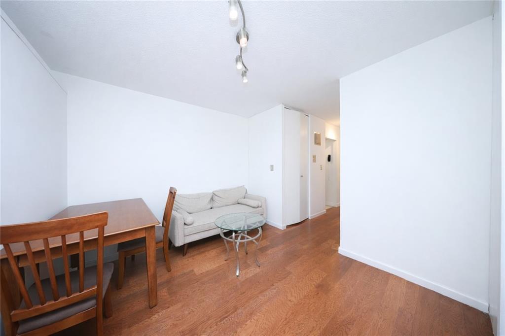 301 East 45th Street Midtown East New York NY 10017