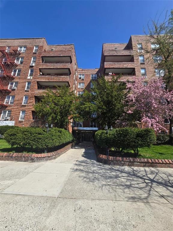 2727 Ocean Parkway Brighton Beach Brooklyn NY 11235