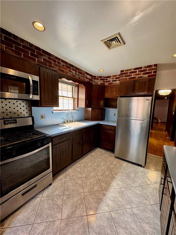 7305 19th Avenue Bensonhurst Brooklyn NY 11204