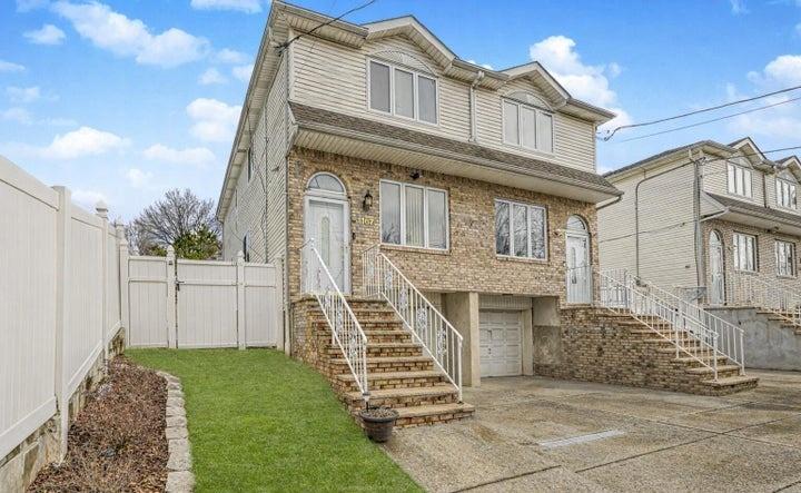 1167 Rockland Avenue New Springville Staten Island NY 10314