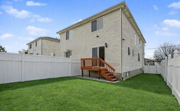 1167 Rockland Avenue New Springville Staten Island NY 10314