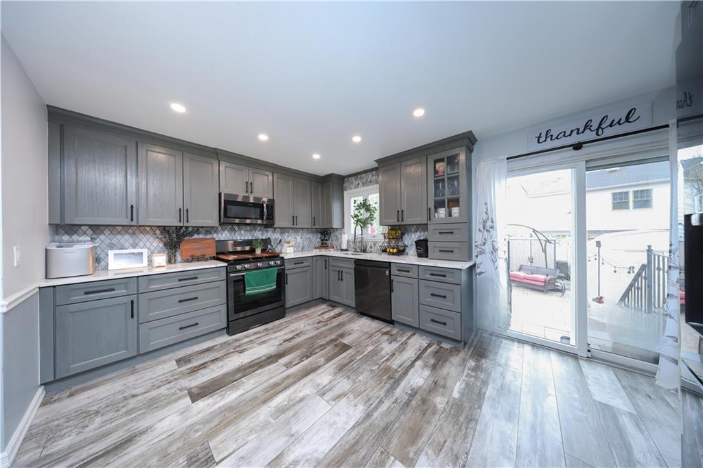 25 Poets Circle Huguenot Staten Island NY 10312