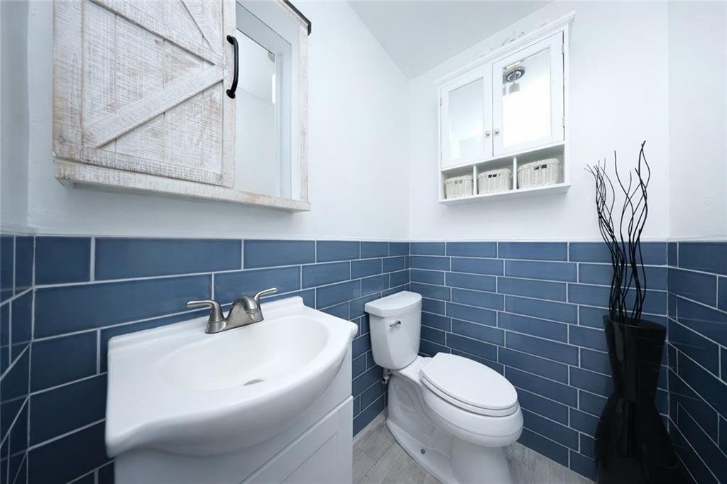 25 Poets Circle Huguenot Staten Island NY 10312