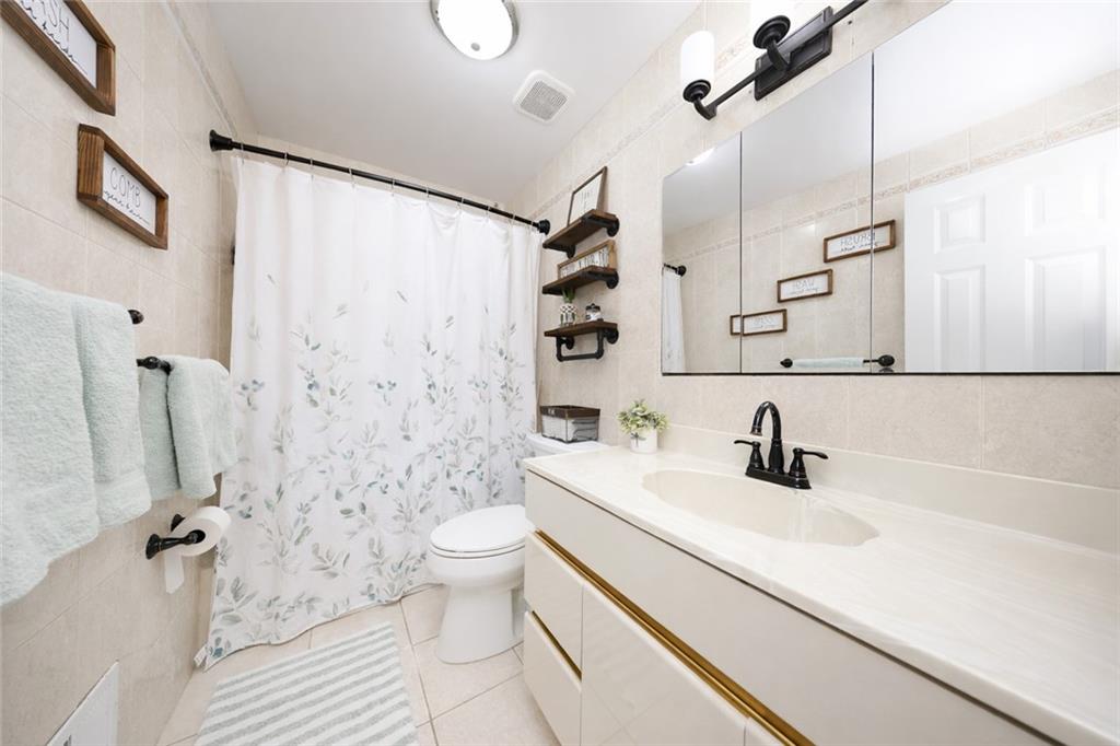 25 Poets Circle Huguenot Staten Island NY 10312