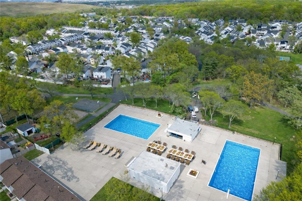 25 Poets Circle Huguenot Staten Island NY 10312