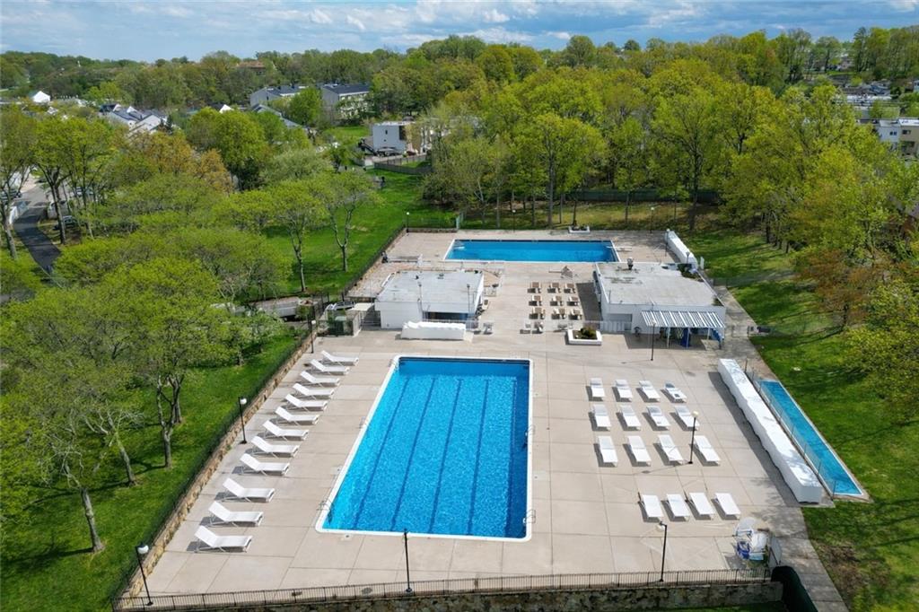 25 Poets Circle Huguenot Staten Island NY 10312