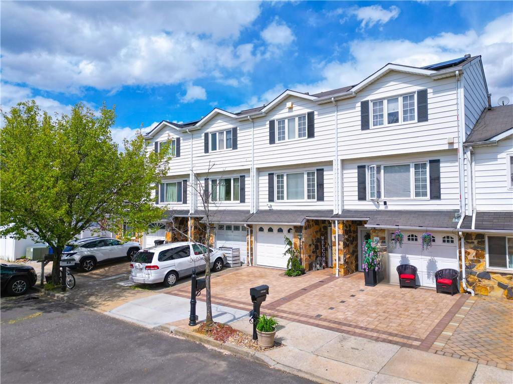 25 Poets Circle Huguenot Staten Island NY 10312