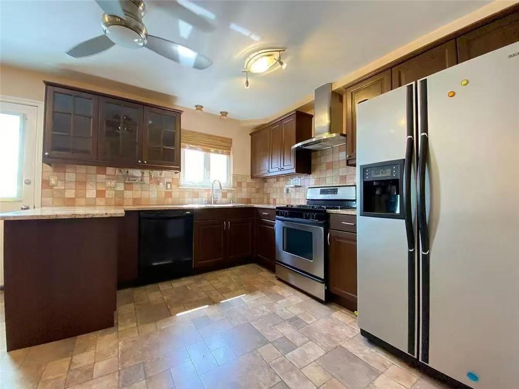 36 Carlyle Green Arden Heights Staten Island NY 10312