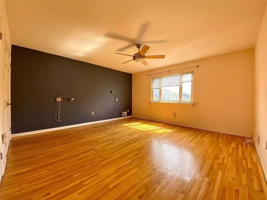 36 Carlyle Green Arden Heights Staten Island NY 10312