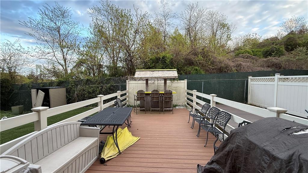 94 North Drive Grasmere Staten Island NY 10305