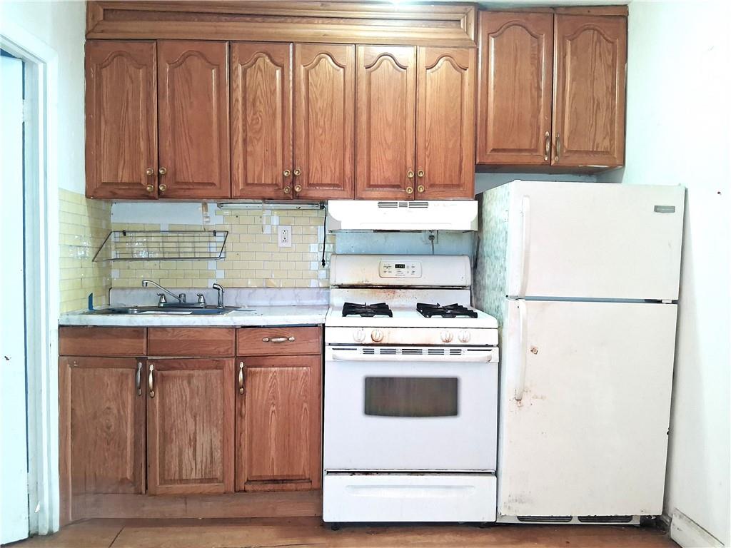 155 West End Avenue Manhattan Beach Brooklyn NY 11235