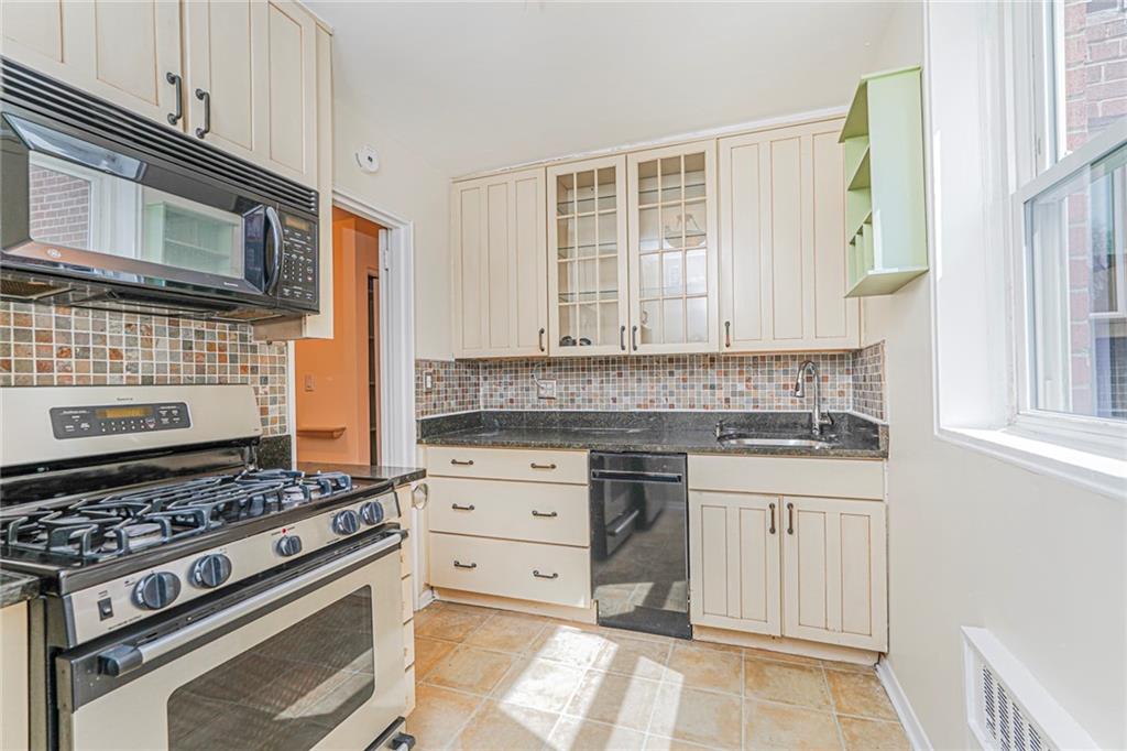 36 Hamilton Avenue St. George Staten Island NY 10301