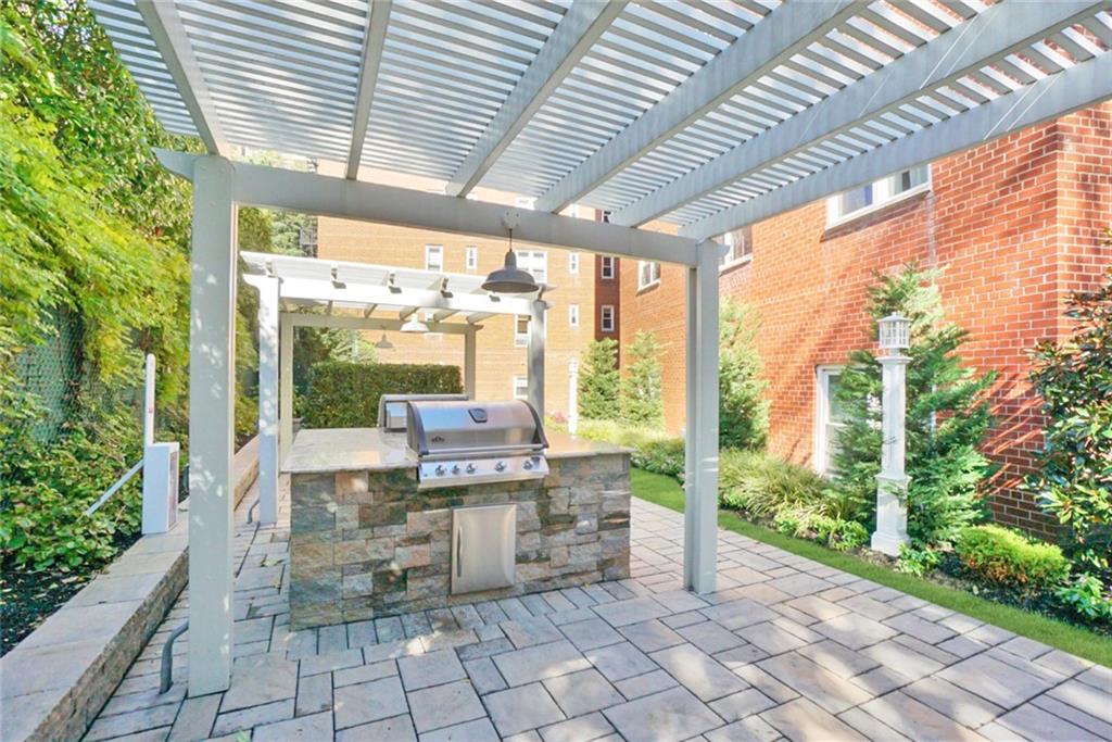 36 Hamilton Avenue St. George Staten Island NY 10301