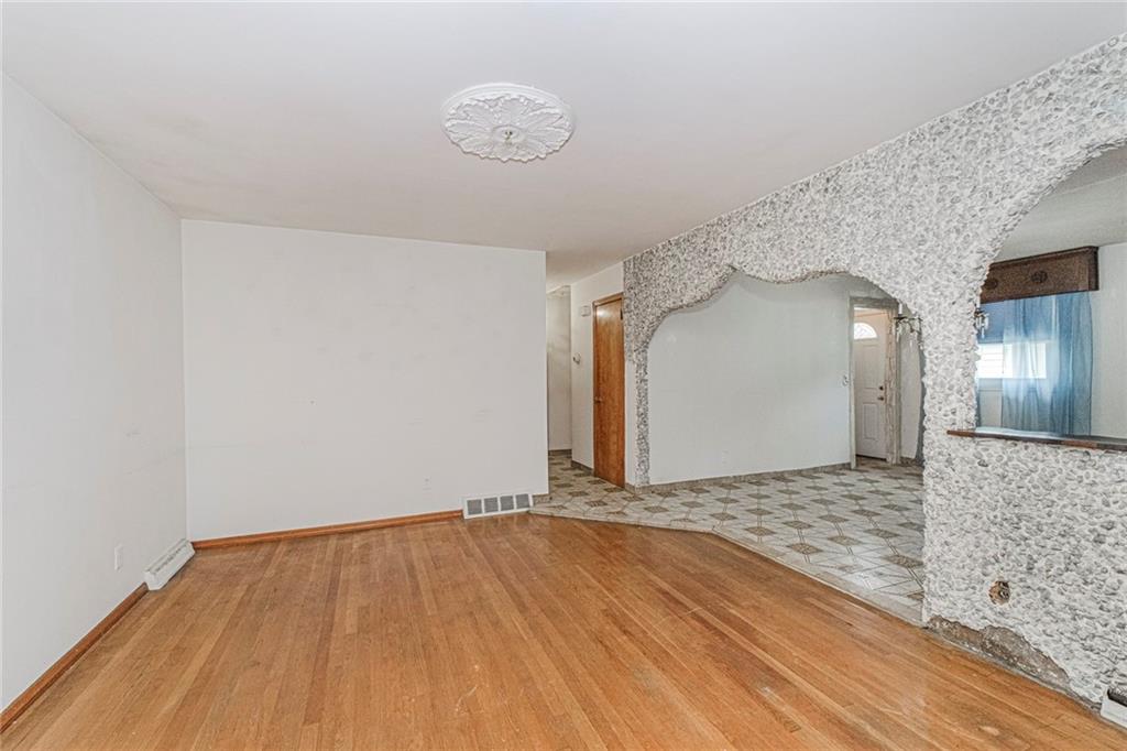 274 Evergreen Avenue Dongan Hills Staten Island NY 10305