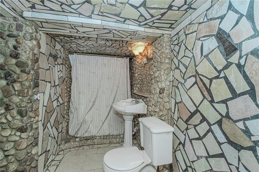 274 Evergreen Avenue Dongan Hills Staten Island NY 10305