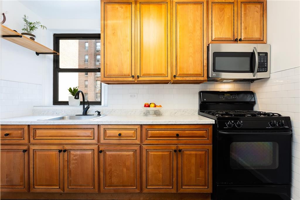 515 East 7th Street Kensington Brooklyn NY 11218