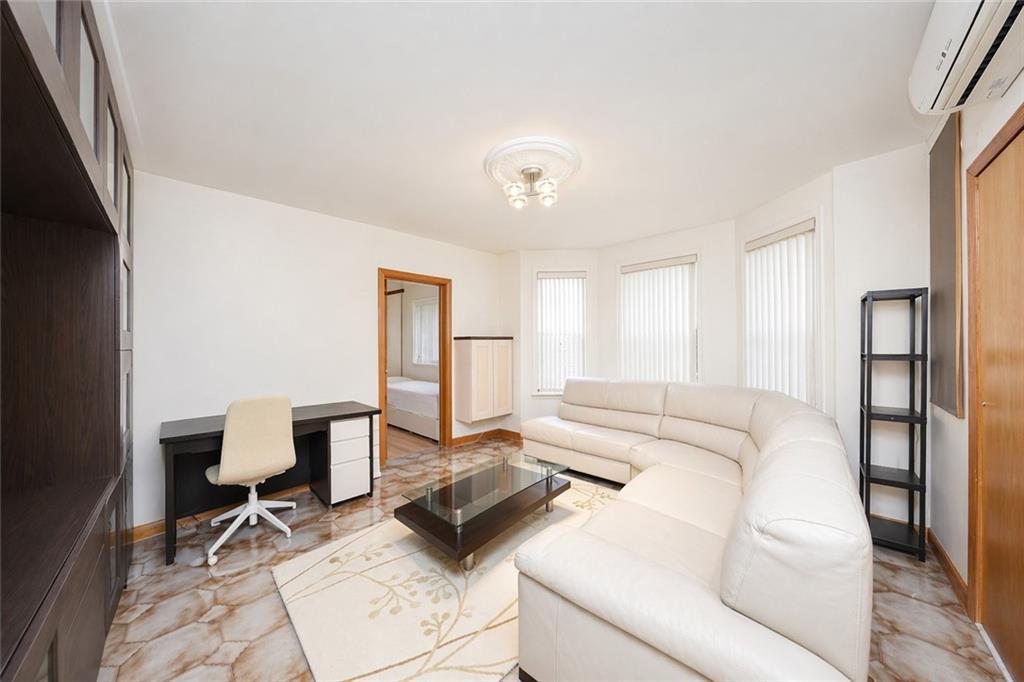 189 Bay 10th Street Bensonhurst Brooklyn NY 11228