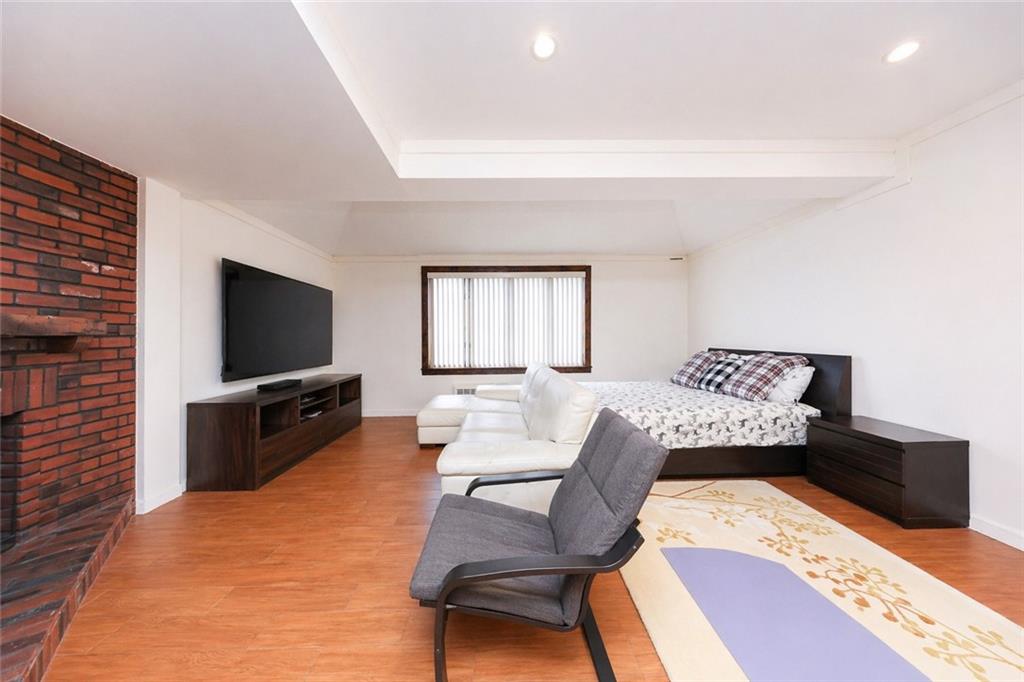 189 Bay 10th Street Bensonhurst Brooklyn NY 11228