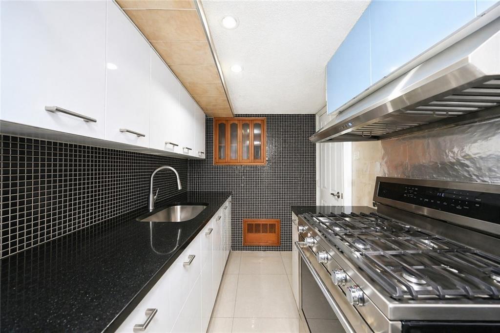 189 Bay 10th Street Bensonhurst Brooklyn NY 11228