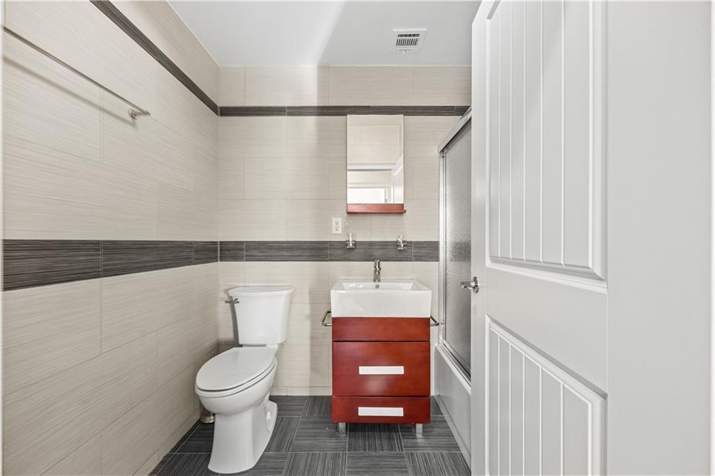 1689 East 21 Street Madison Brooklyn NY 11210