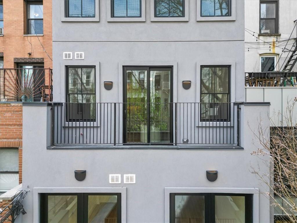 147 luquer Street Carroll Gardens Brooklyn NY 11231