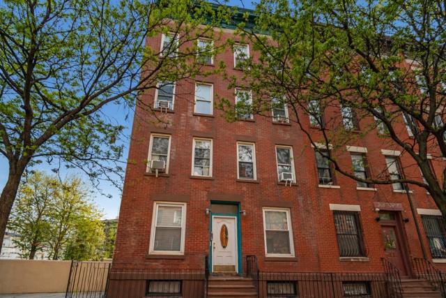 34 Garnet Street Carroll Gardens Brooklyn NY 11231
