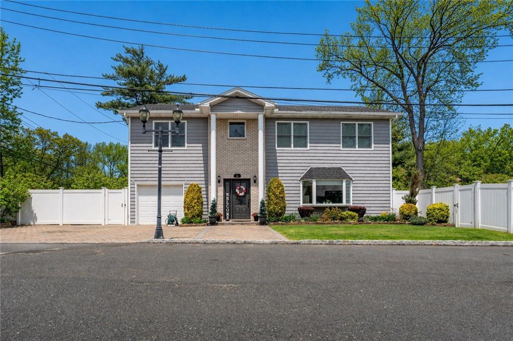 305 Woodvale Avenue Prince's Bay Staten Island NY 10309