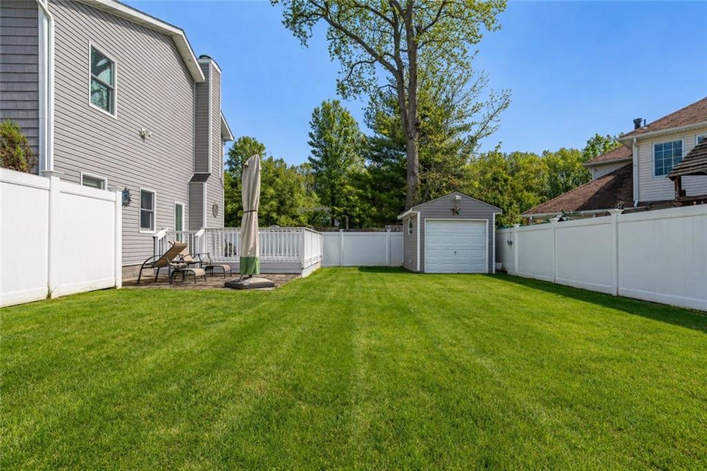 305 Woodvale Avenue Prince's Bay Staten Island NY 10309