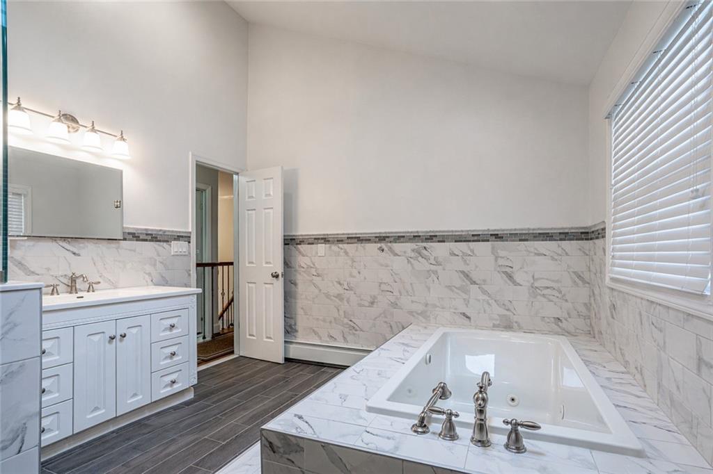 305 Woodvale Avenue Prince's Bay Staten Island NY 10309