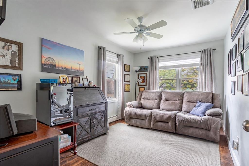 305 Woodvale Avenue Prince's Bay Staten Island NY 10309