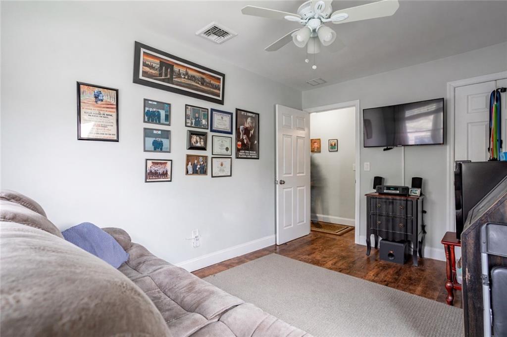 305 Woodvale Avenue Prince's Bay Staten Island NY 10309